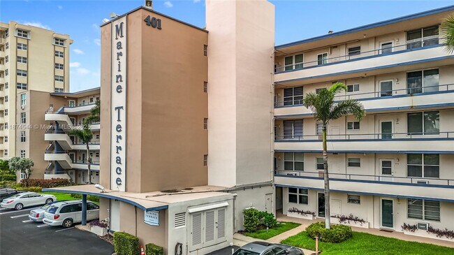 Primary Photo - 401 N Riverside Dr