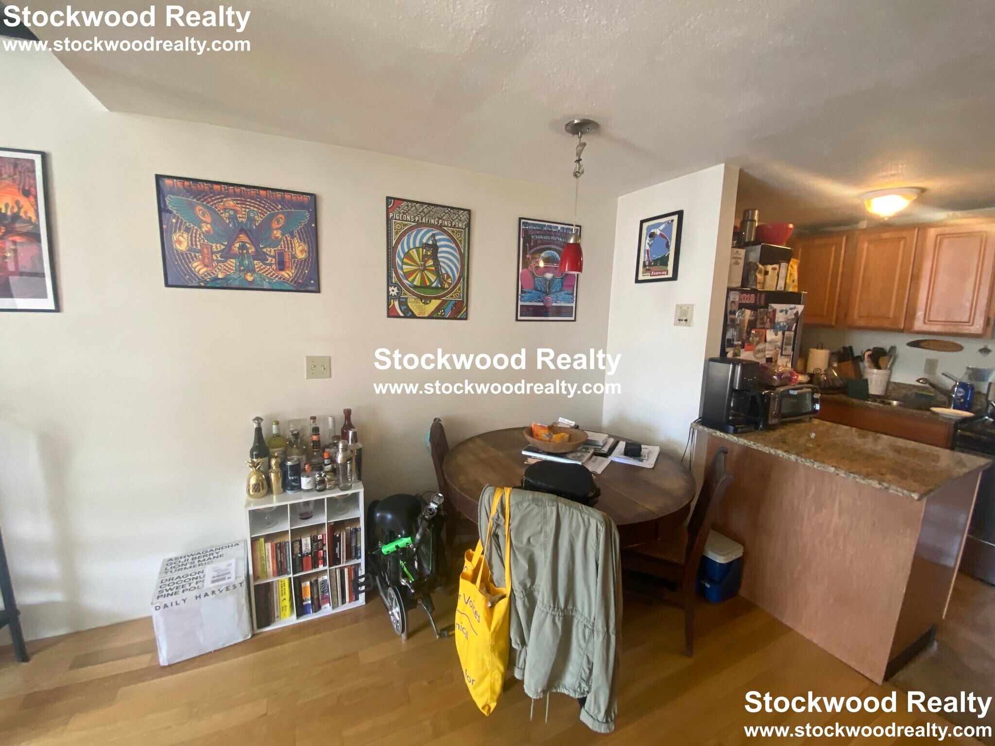 Building Photo - 382 Dorchester St