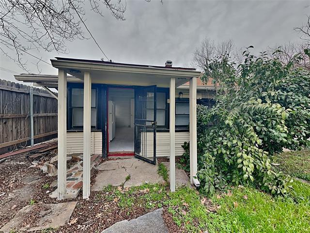 Building Photo - 3333 W 6th St