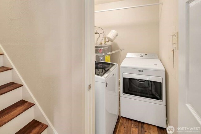 Building Photo - 4Bd/1.5Ba Kirkland House