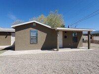 Building Photo - Short Term OR 1 Year Lease