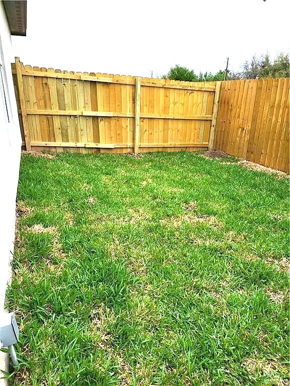 Building Photo - 3704 N Robin Ave