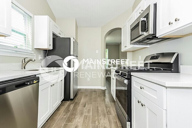 Building Photo - 4 Bedroom Pet-Friendly Home in STOCKBRIDGE, GA with Main Street Renewal