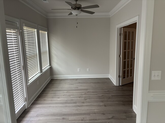 Building Photo - 1541 Barnstable Ct