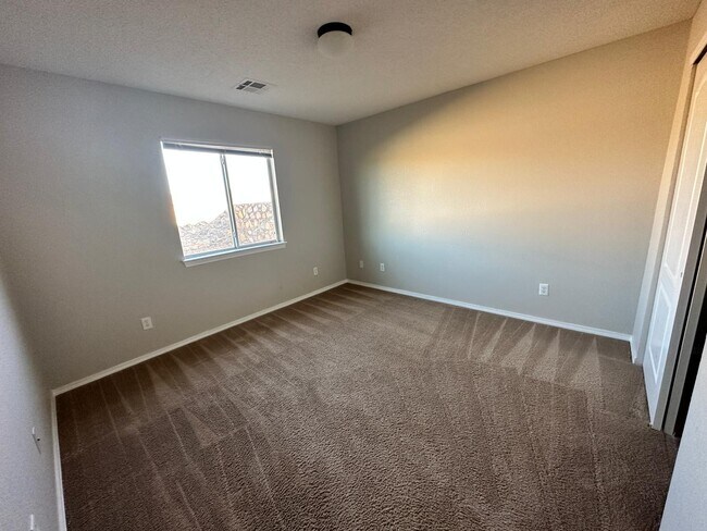 Building Photo - 11336 Bullseye St