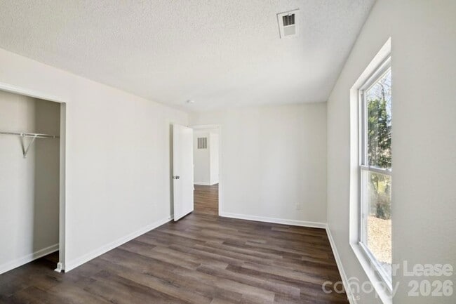 Building Photo - 776 Ladino Lane