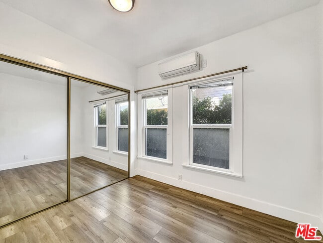 Building Photo - 2717 S Harvard Blvd