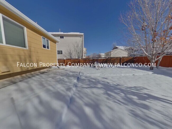 Building Photo - 6239 Hartman Dr