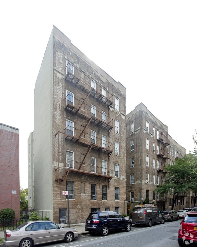Primary Photo - 1016 Bryant Ave