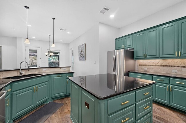 Building Photo - 3904 Piana Pl