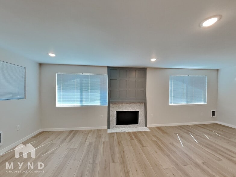 Building Photo - 4729 Delridge Wy SW