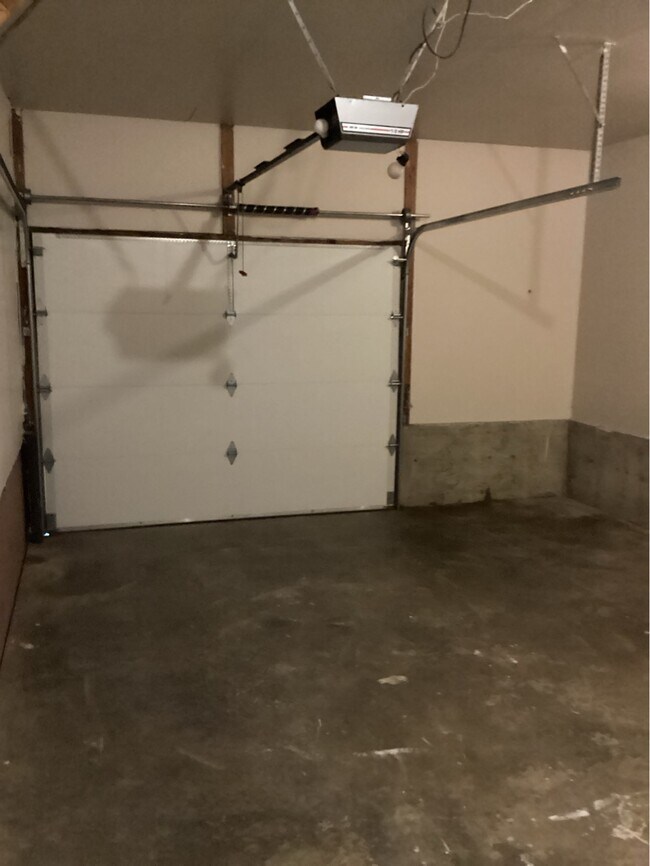 Building Photo - 1112 SW Hurbert St