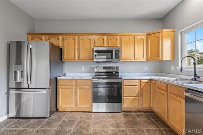 Building Photo - 489 Shade Tree Ln