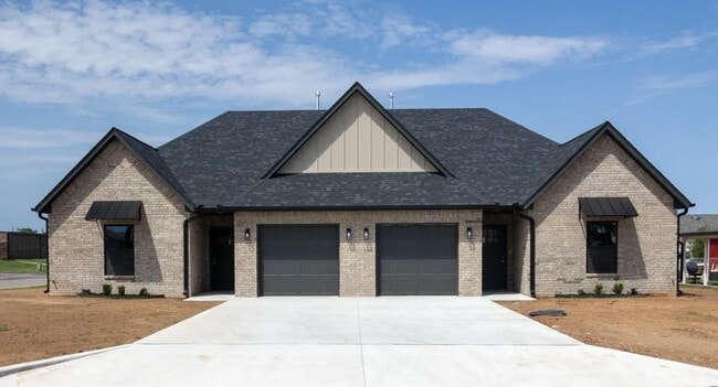 Primary Photo - 1 Shamrock Cir