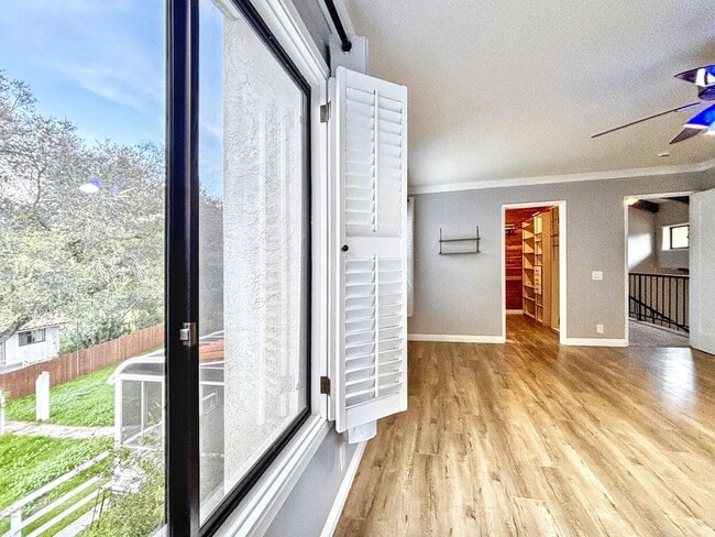 Building Photo - 3 Bed & 2.5 Bath House in Fallbrook, CA / ...