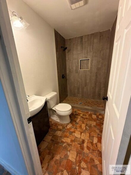 Building Photo - 201 McGregor St