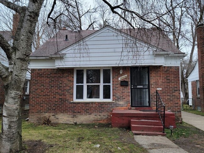 Building Photo - 22238 Pembroke Ave