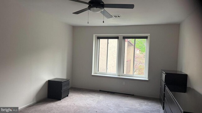 Building Photo - 3 Aspen Way