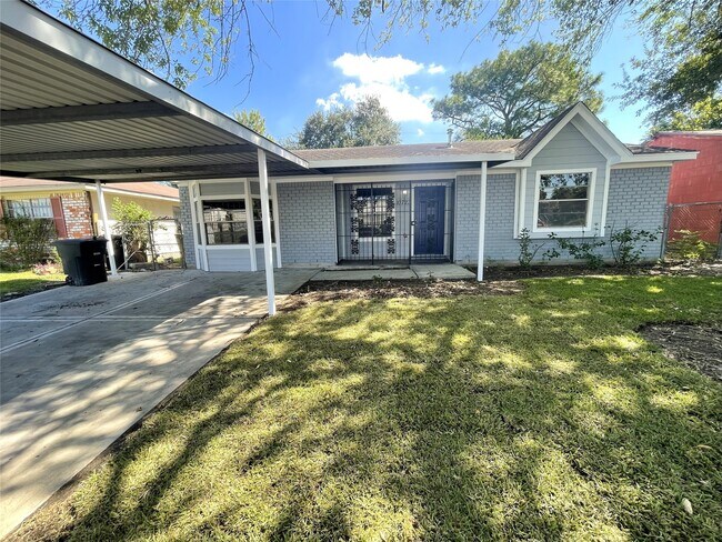 Primary Photo - 10723 Southview St