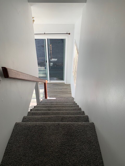 Building Photo - 1165 Hobart St