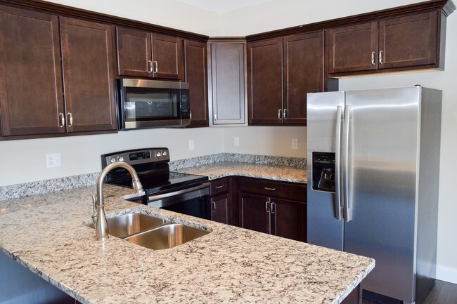 Building Photo - 800 Sedgegrass Dr