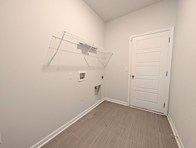 Building Photo - Charming 3-Bed, 2-Bath Home in Carolina Lakes - Long Term Rental