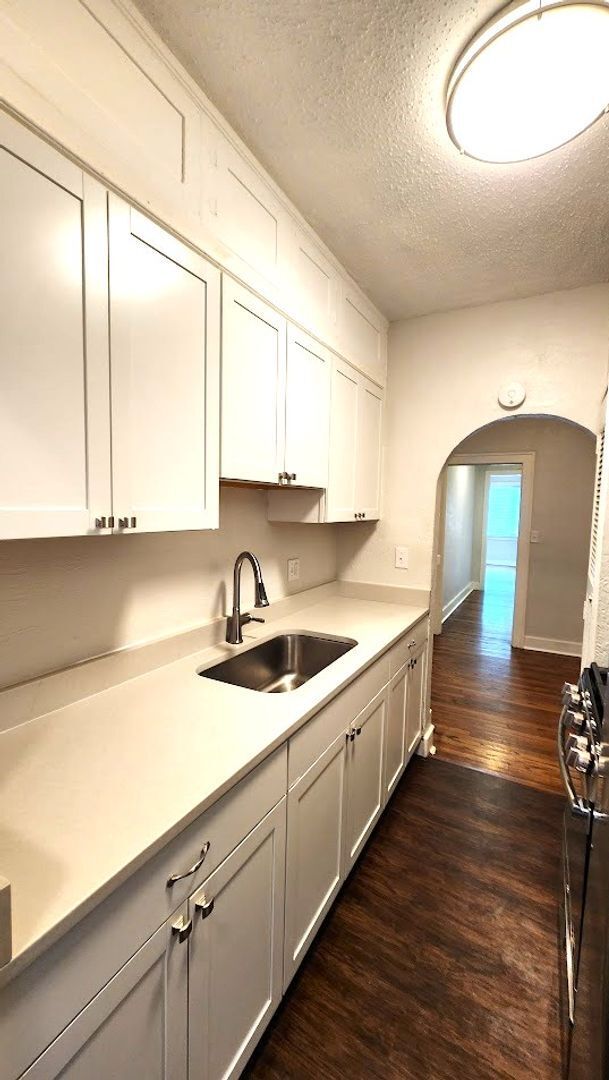 Building Photo - 2 Bed 1 Bath Duplex in the Aurora Addn NW OKC