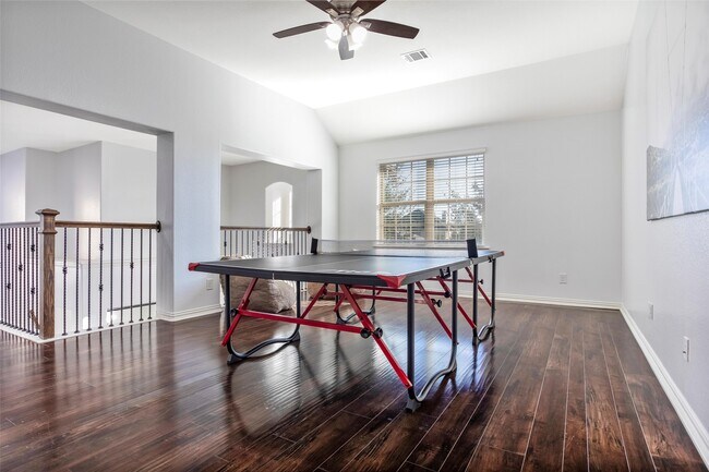 Building Photo - 29110 Davenport Dr