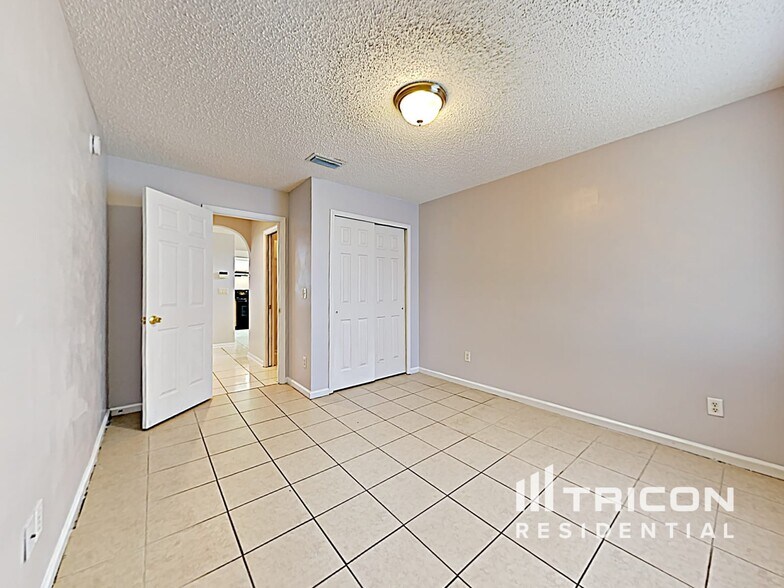 Building Photo - 12758 Guernsey St