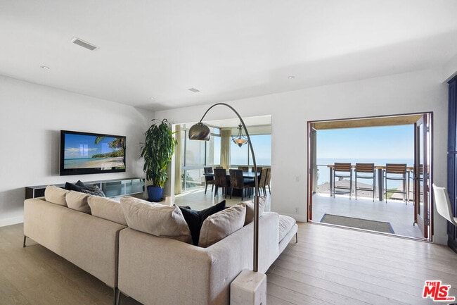 Building Photo - 18101 W Coastline Dr