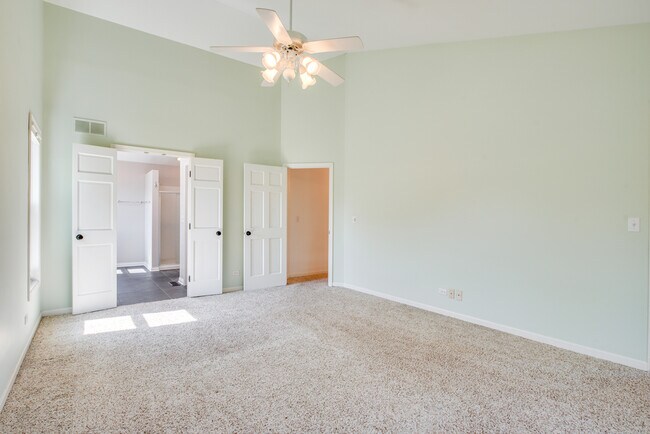 Building Photo - 3631 Falkner Dr