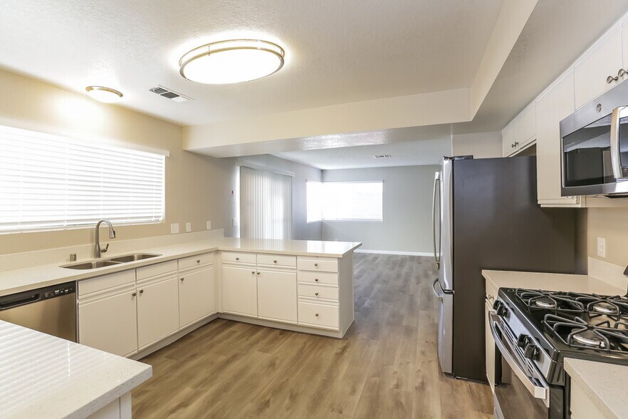 Building Photo - 316 Clifton Heights Dr
