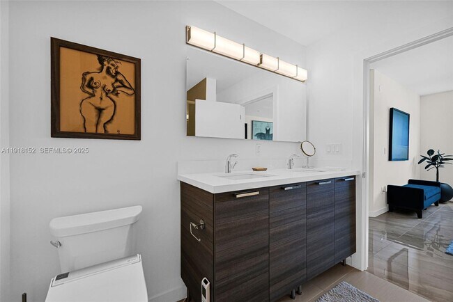 Building Photo - 1900 SE 2nd St