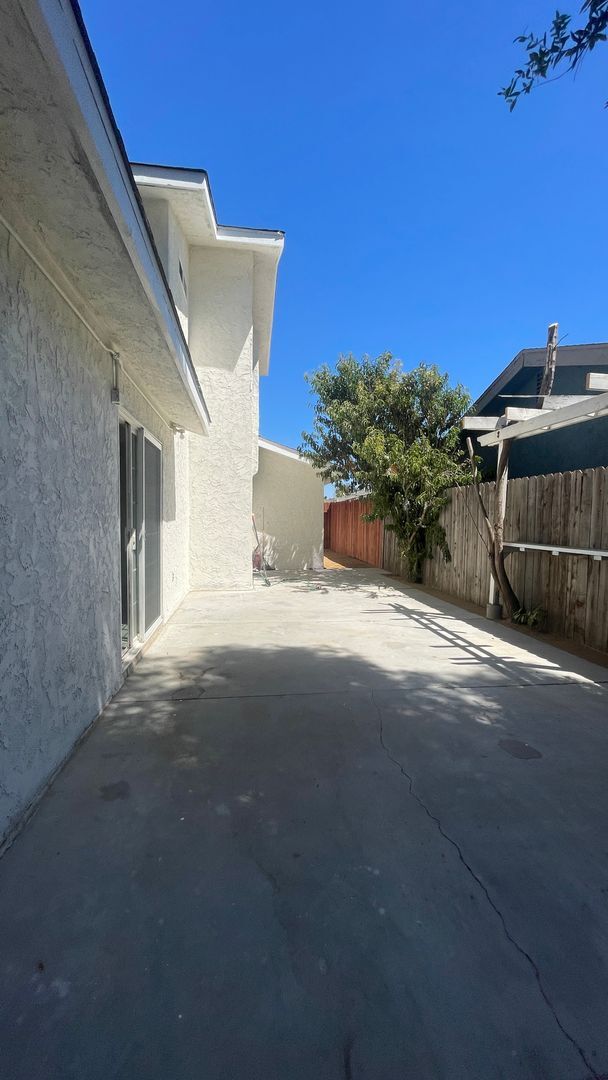 Building Photo - 3 BDRM, 2BA+ Attached Garage in San Marcos...