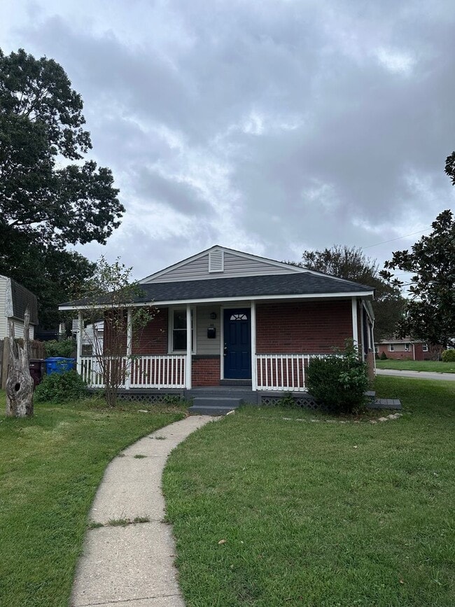 Primary Photo - Three Bedroom House