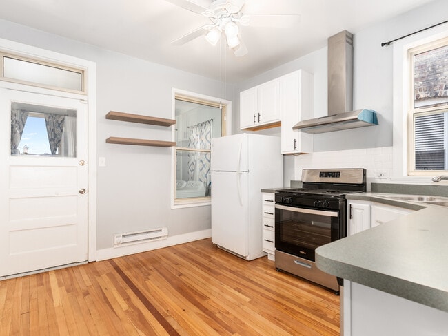 Building Photo - 3345 N Springfield Ave