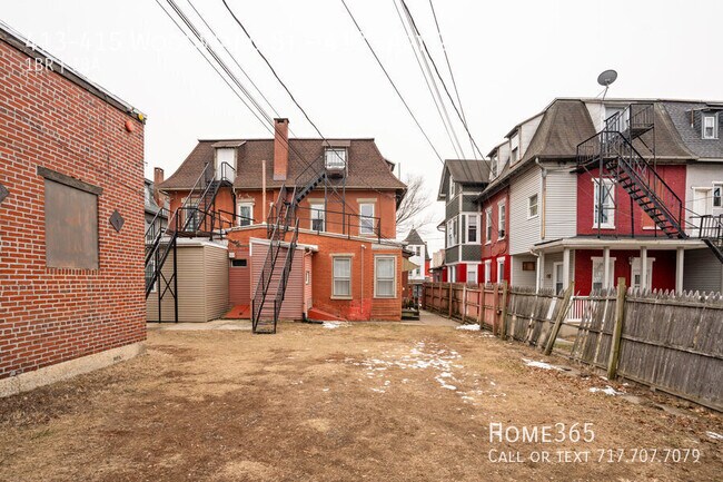 Building Photo - 413-415 Woodward St-413- Apt 2