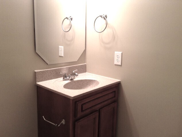 Building Photo - 12 Ascot Glen Dr