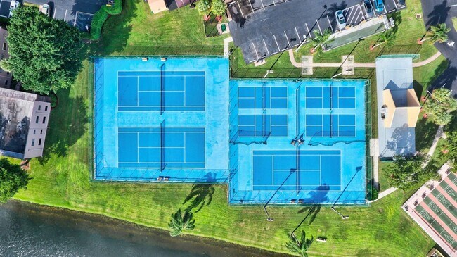 Building Photo - 15364 Lakes of Delray Blvd