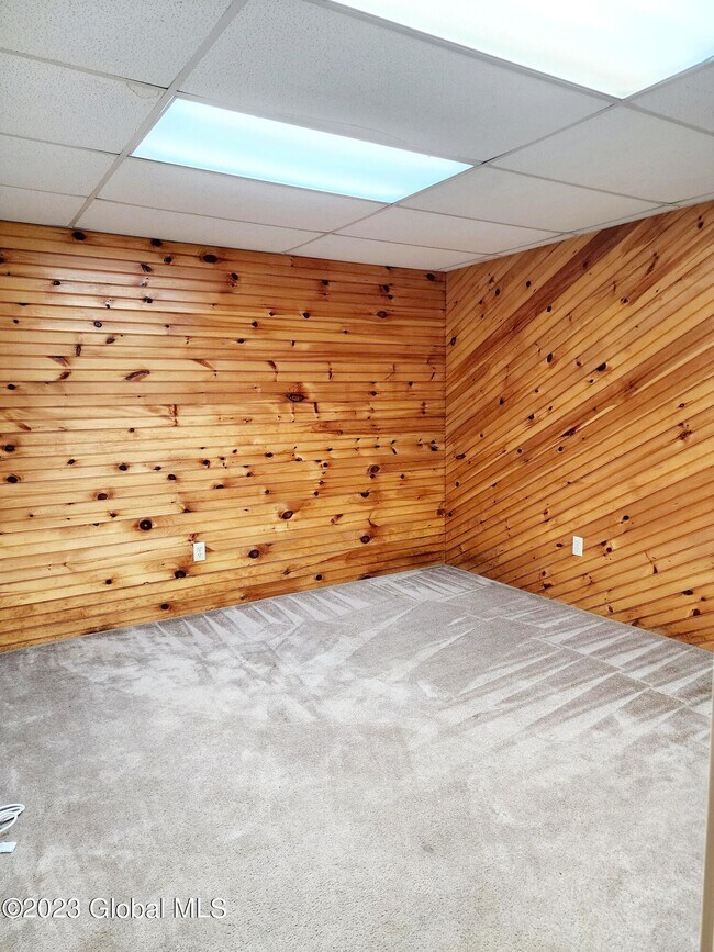 Building Photo - 285 Gridley Rd