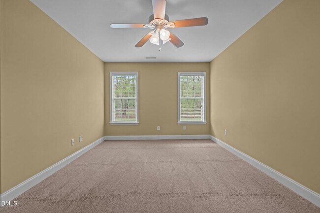 Building Photo - 173 Ariel St