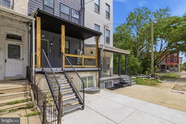 Building Photo - 4021 Brown St