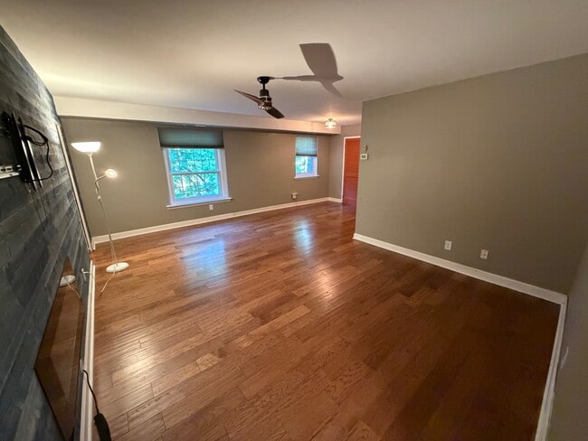 Building Photo - 4000 Gypsy Ln