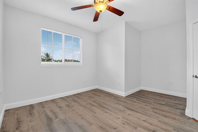 Building Photo - 2032 Alta Meadows Ln