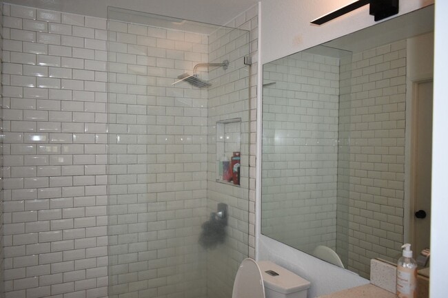 Building Photo - Kihei Villages - Unfurnished upstairs unit 2 bd/1.5 bath. Nicely remodeled.