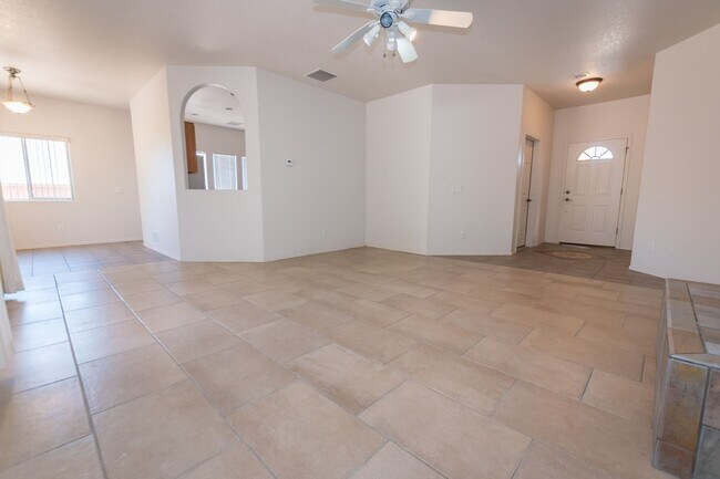 Building Photo - Large Corner Lot Home with 3 Bedrooms, 2 Baths, Central A/C, Washer & Dryer included!