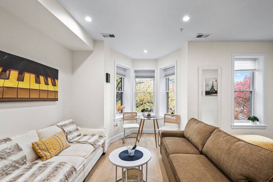 Building Photo - 1808 S St NW