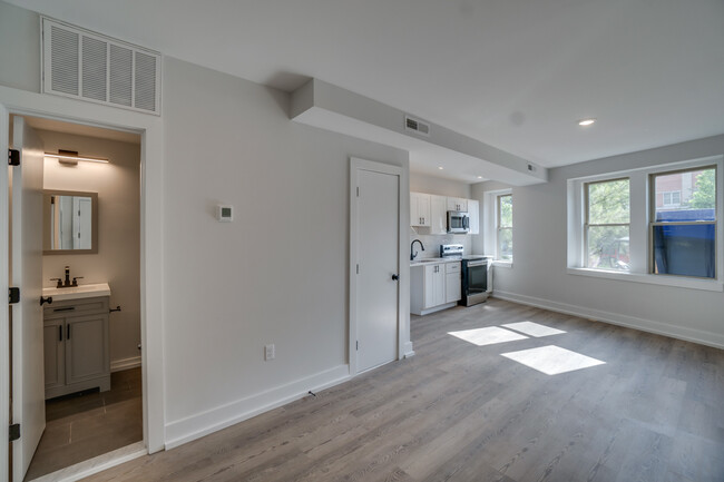 Building Photo - 3126 16th St NW
