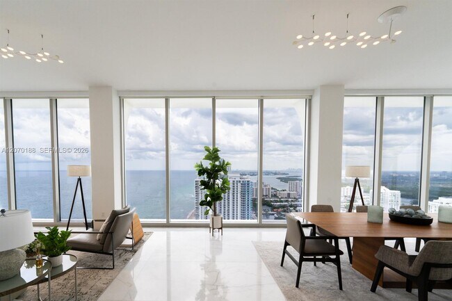 Building Photo - 16901 Collins Ave