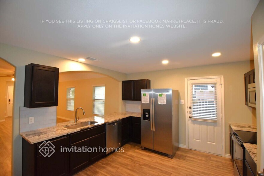 Building Photo - 111 E Kirnwood Dr